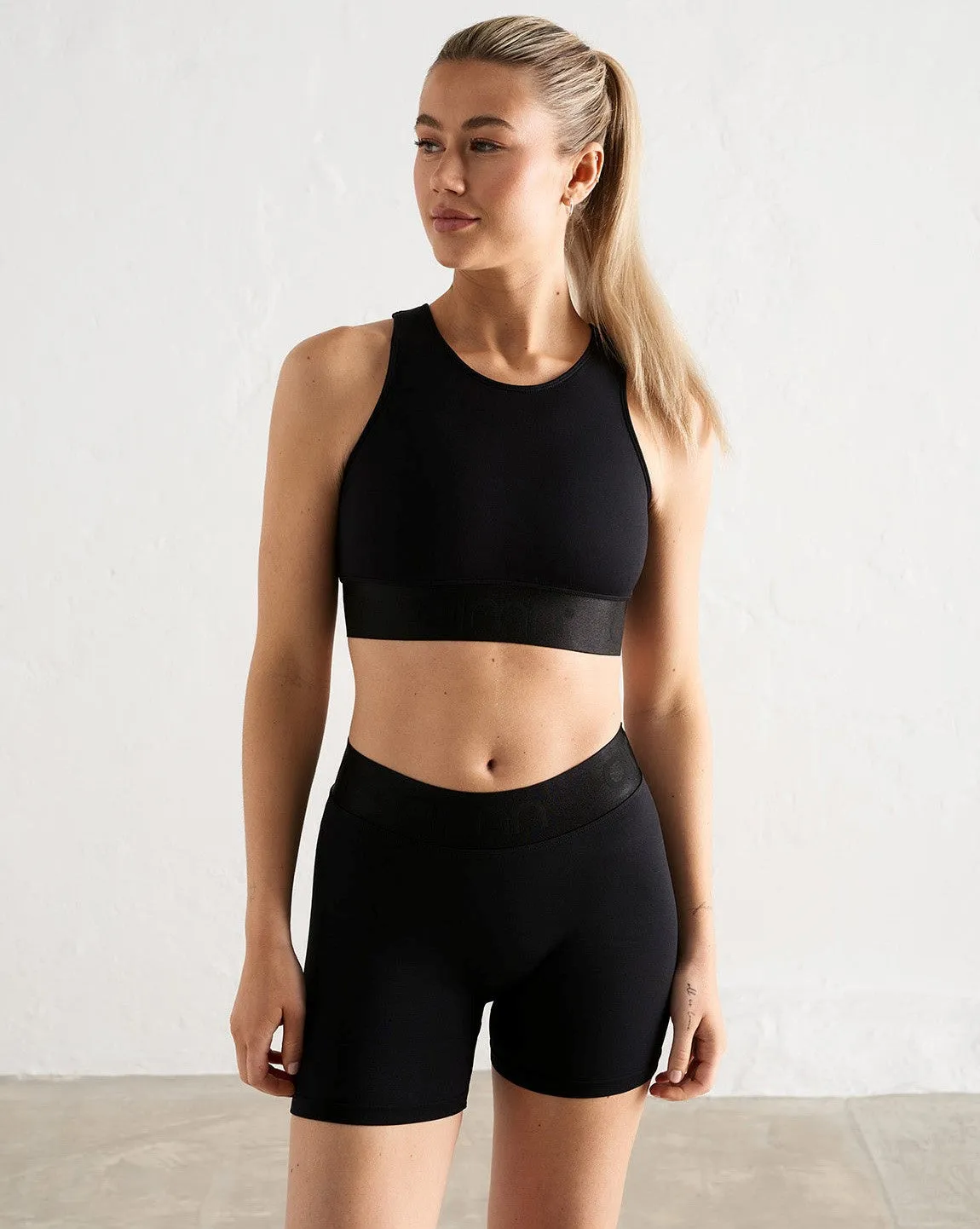 Bound Seamless Midi Shorts - Black