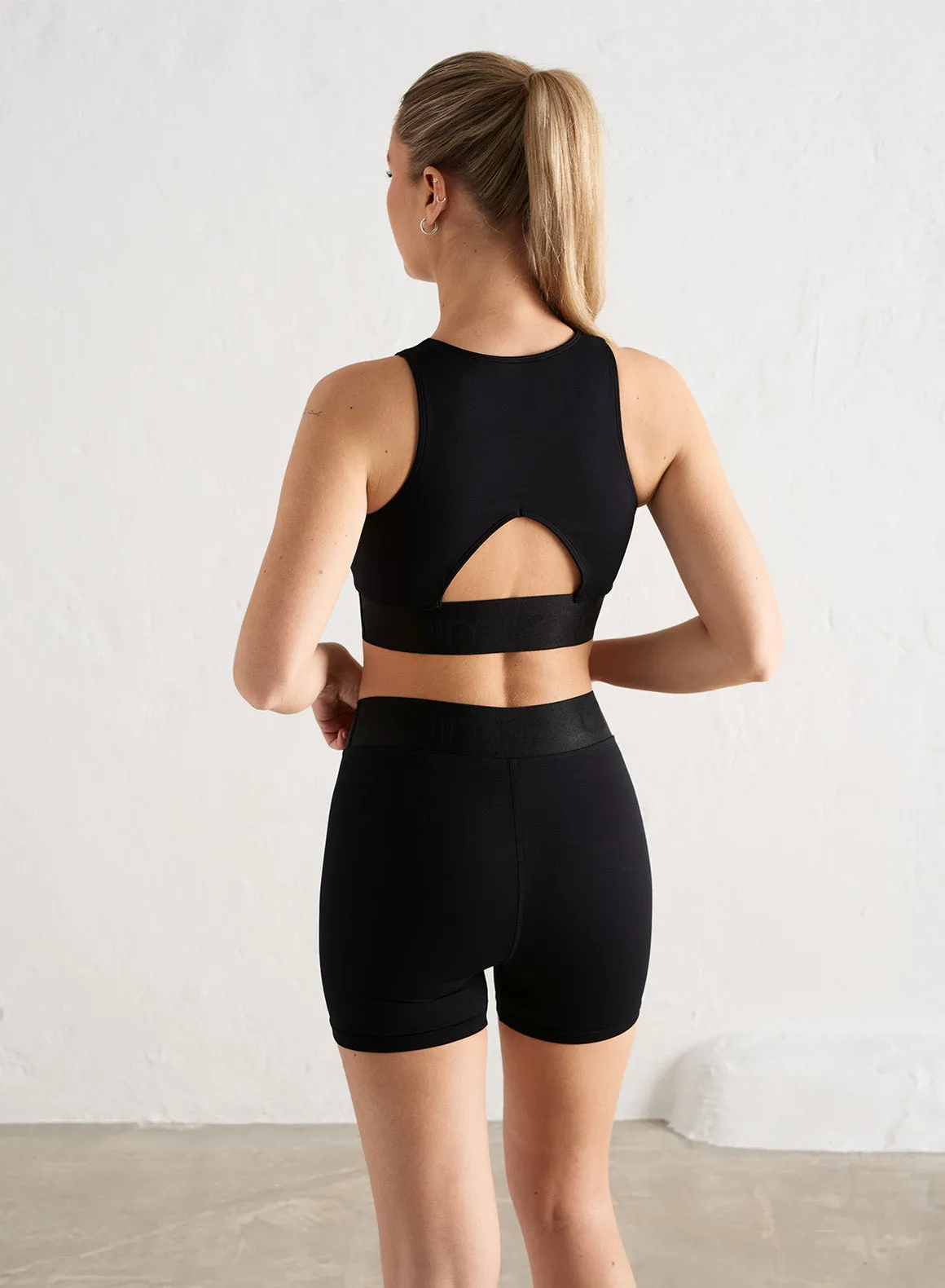 Bound Seamless Midi Shorts - Black