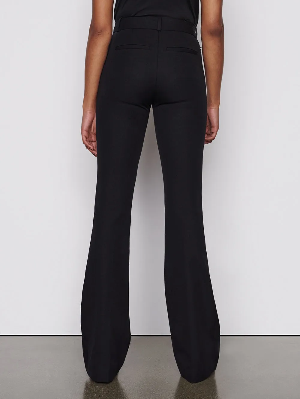 Frame Le High Flare Trouser in Noir