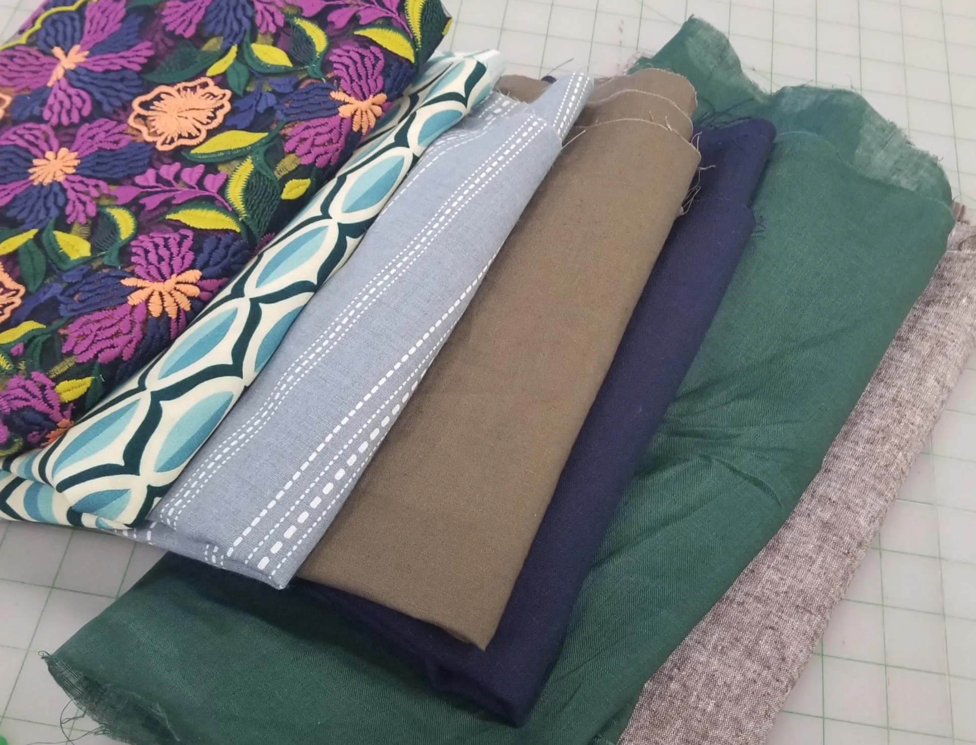 LA Finch 5 yard precut: 5 yards of Designer Deadstock Lightweight Laundered Hunter Green 100% Linen Sheer Woven