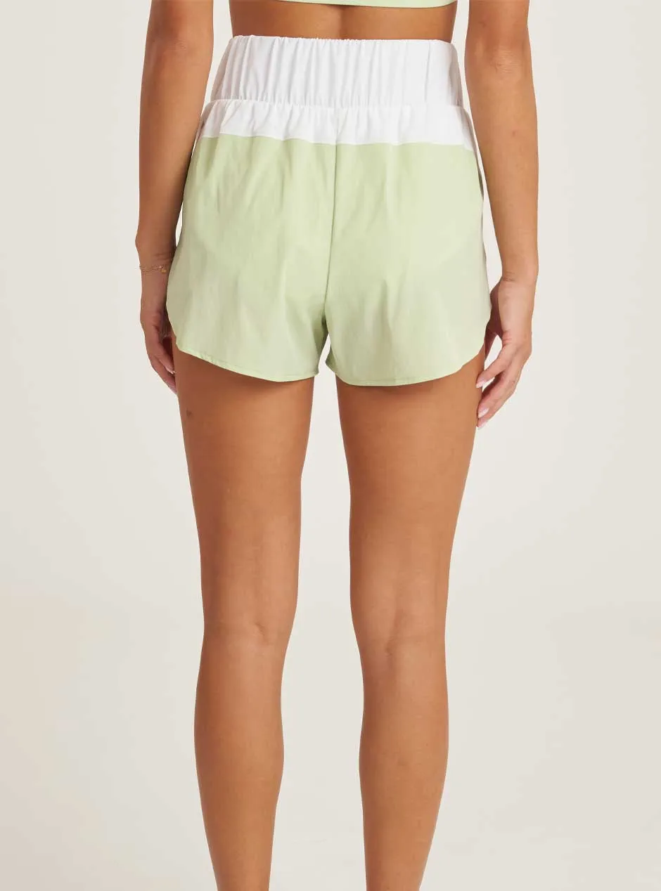 Thrive Société Women's Blocked Running Shorts - Matcha Green