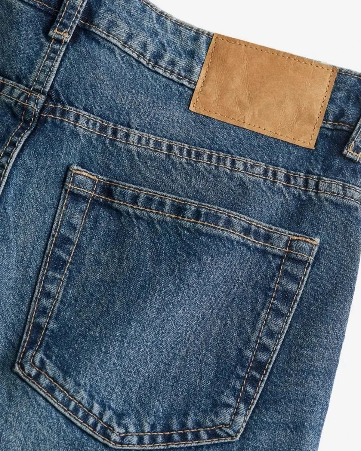 WASHED STRAIGHT JEANS